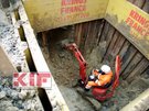 Krings, KIF, krings international france, trench shoring, trench box, slide rail, slide rail system, linéaire, trench, excavation, framework, pit, safety, sewer network, drainage network, public works, pipe puller, KVL, KS, KS60, KS100, KKP, DGPV, EGPV, DGFP, grab, pipe grab, heavy duty trench box, light box, sheet piles