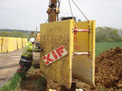 Krings, KIF, krings international france, trench shoring, trench box, slide rail, slide rail system, linéaire, trench, excavation, framework, pit, safety, sewer network, drainage network, public works, pipe puller, KVL, KS, KS60, KS100, KKP, DGPV, EGPV, DGFP, grab, pipe grab, heavy duty trench box, light box, sheet piles