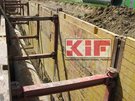 Krings, KIF, krings international france, trench shoring, trench box, slide rail, slide rail system, linéaire, trench, excavation, framework, pit, safety, sewer network, drainage network, public works, pipe puller, KVL, KS, KS60, KS100, KKP, DGPV, EGPV, DGFP, grab, pipe grab, heavy duty trench box, light box, sheet piles